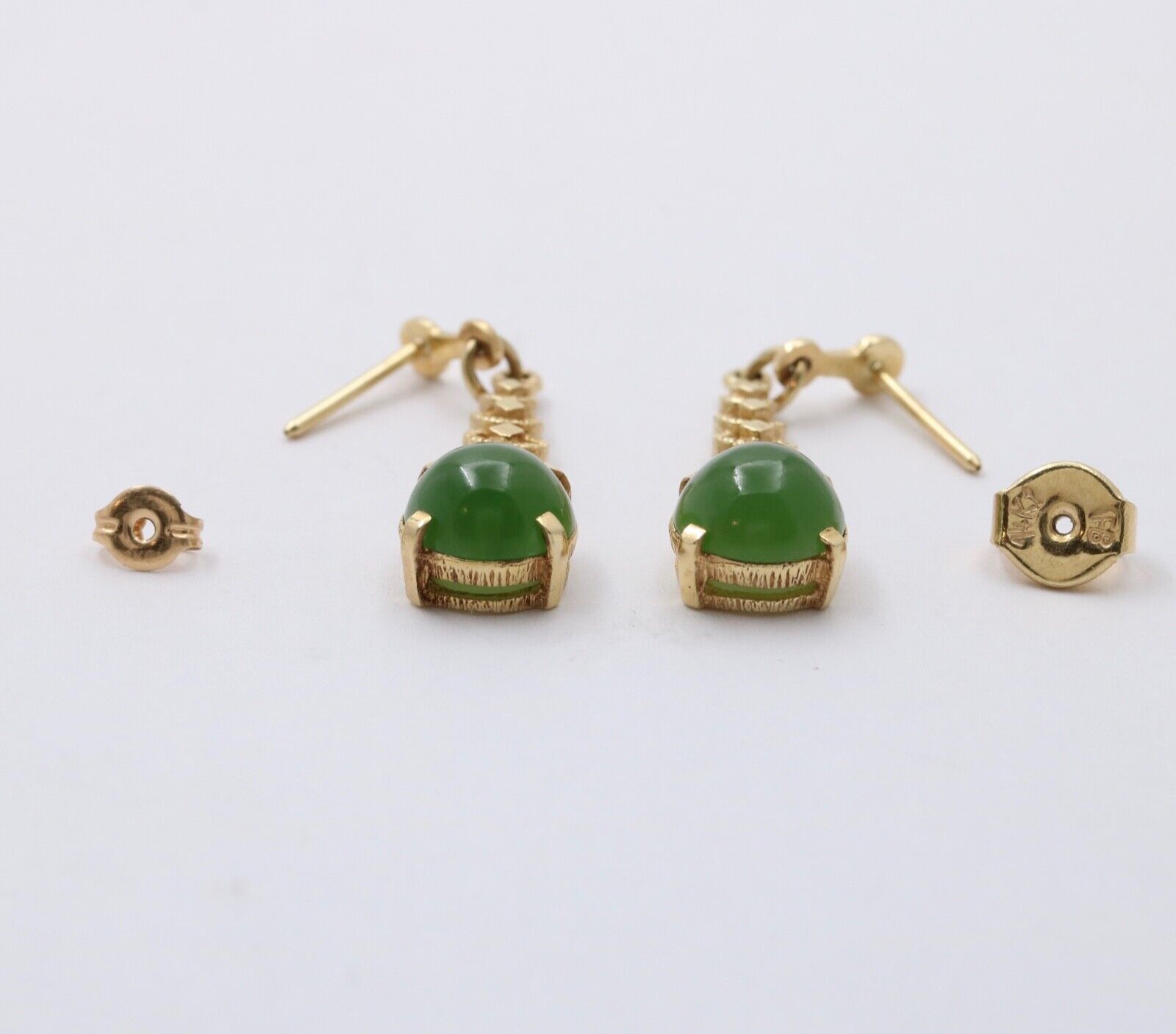 Vintage 14K Yellow Gold Chrysoprase Dangling Earrings