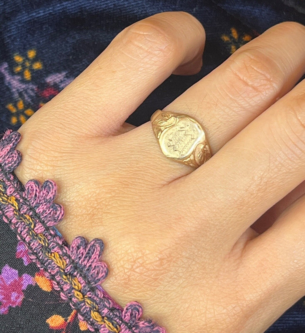 Vintage 10K Yellow Gold Shield & leaf Signet Ring