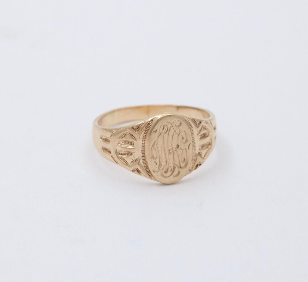 Vintage Signet Carved Engraved 14K Yellow Gold Ring