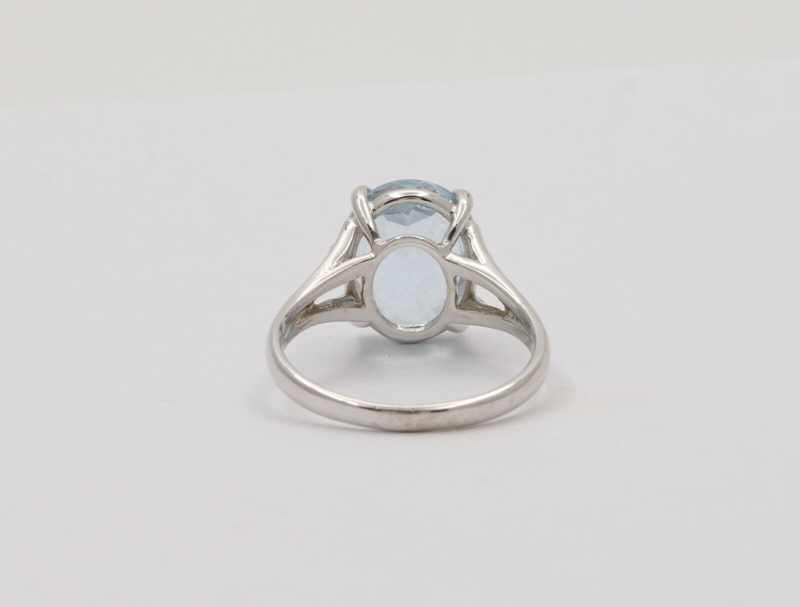 Vintage Oval Cut Aquamarine 14K White Gold Cocktail Ring