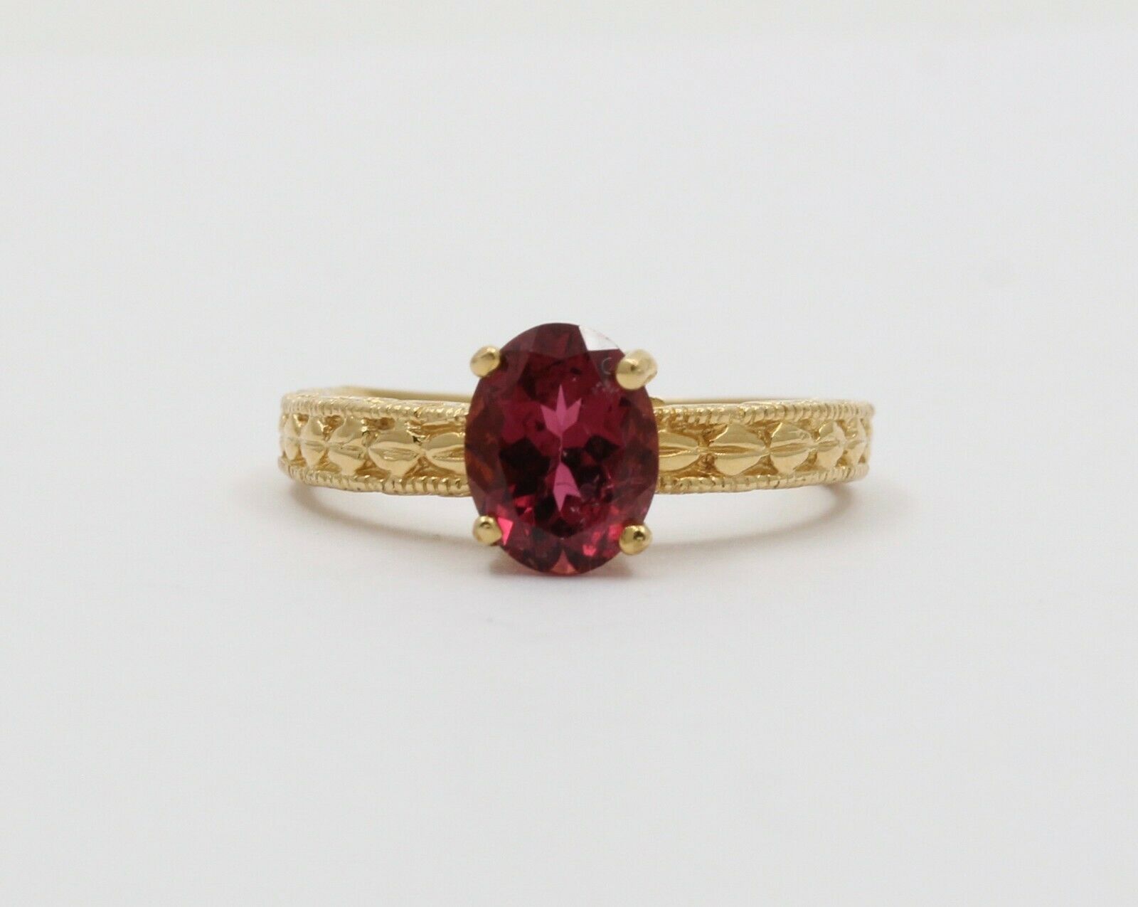 Vintage 14K Yellow Gold Rubellite Engraved Solitaire Ring