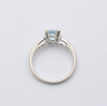 Load image into Gallery viewer, Classic 14K White Gold Aquamarine Ring, Engagement Ring
