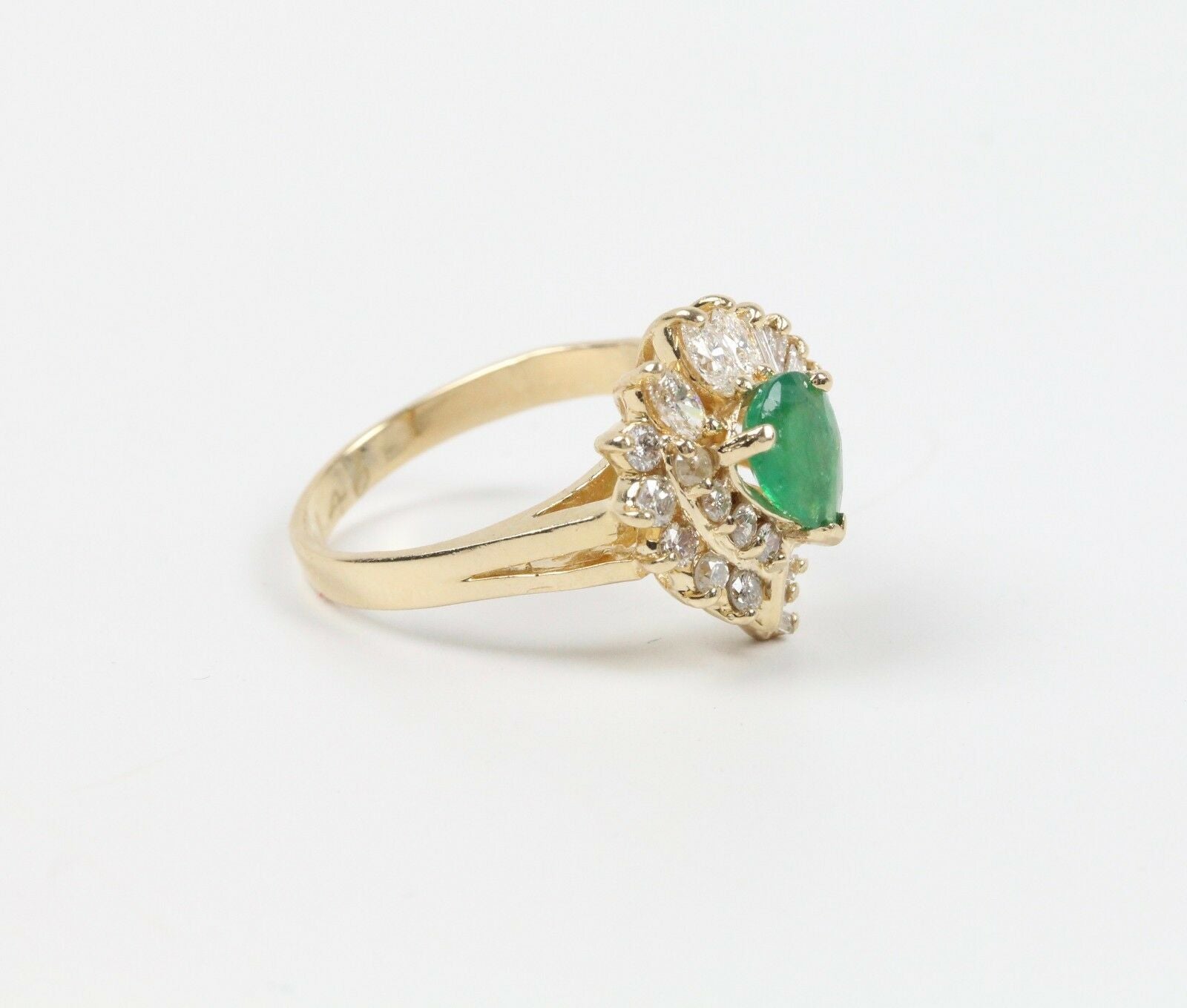 Vintage Diamond and Emerald Ladies Cluster Ring