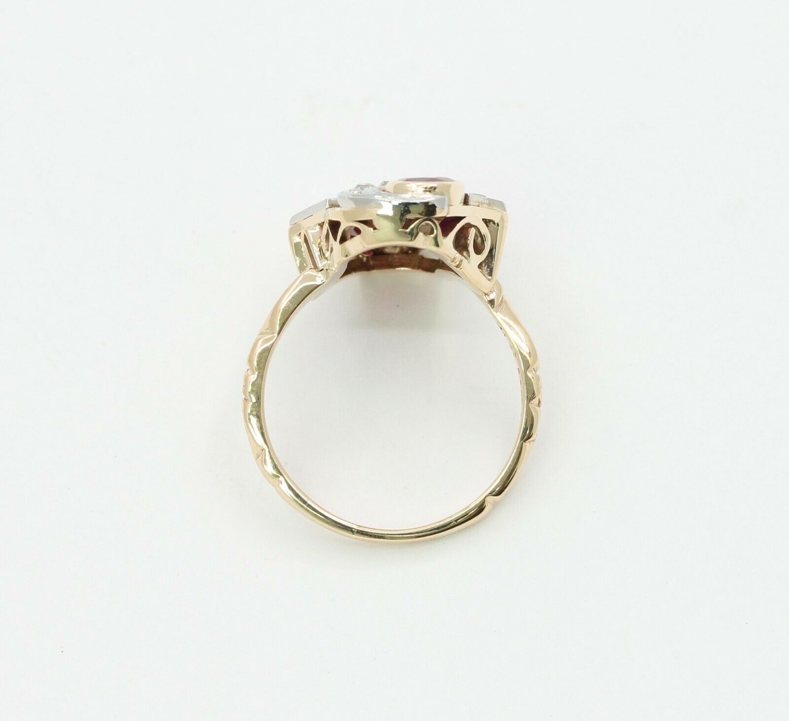 Vintage 14/18K Yellow Gold Ruby Diamond Yin Yang Style Ring