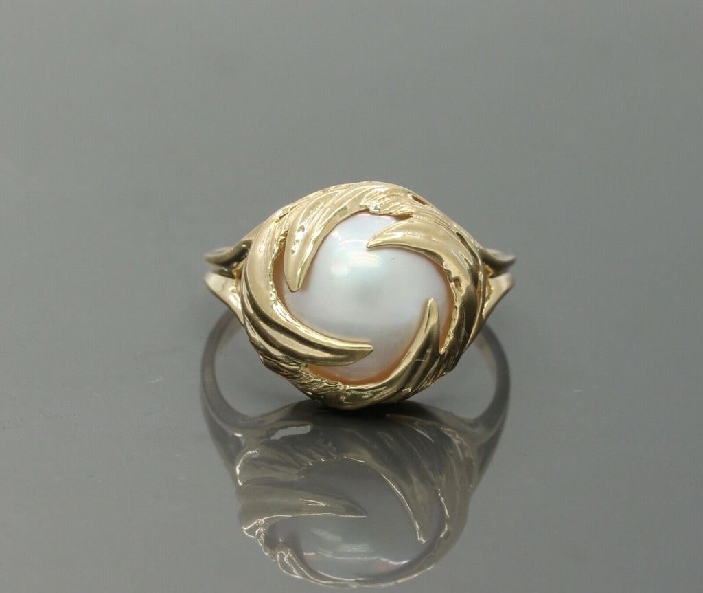 Vintage Ladies Mabe Pearl 10K Yellow Gold Ring
