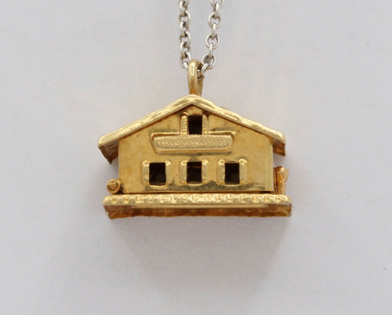 Vintage 14K Yellow Gold Opening House Pendant