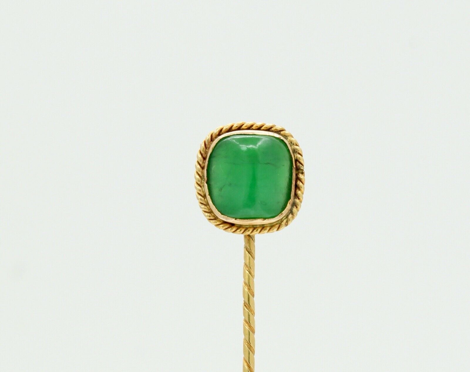 Vintage 18K Yellow Gold Rope Filagree Natural Jade Stick Pin