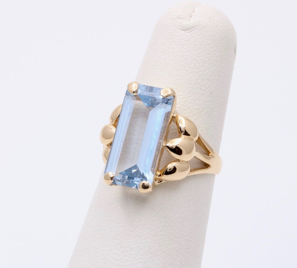 Vintage 14K Yellow Gold Solitaire Aquamarine Ring