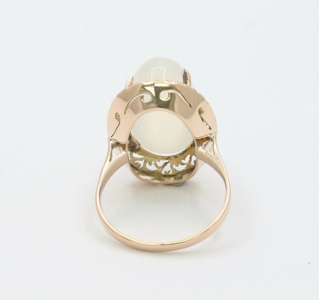 Vintage Ladies Large Cabochon Moonstone 14K Yellow Gold Ring