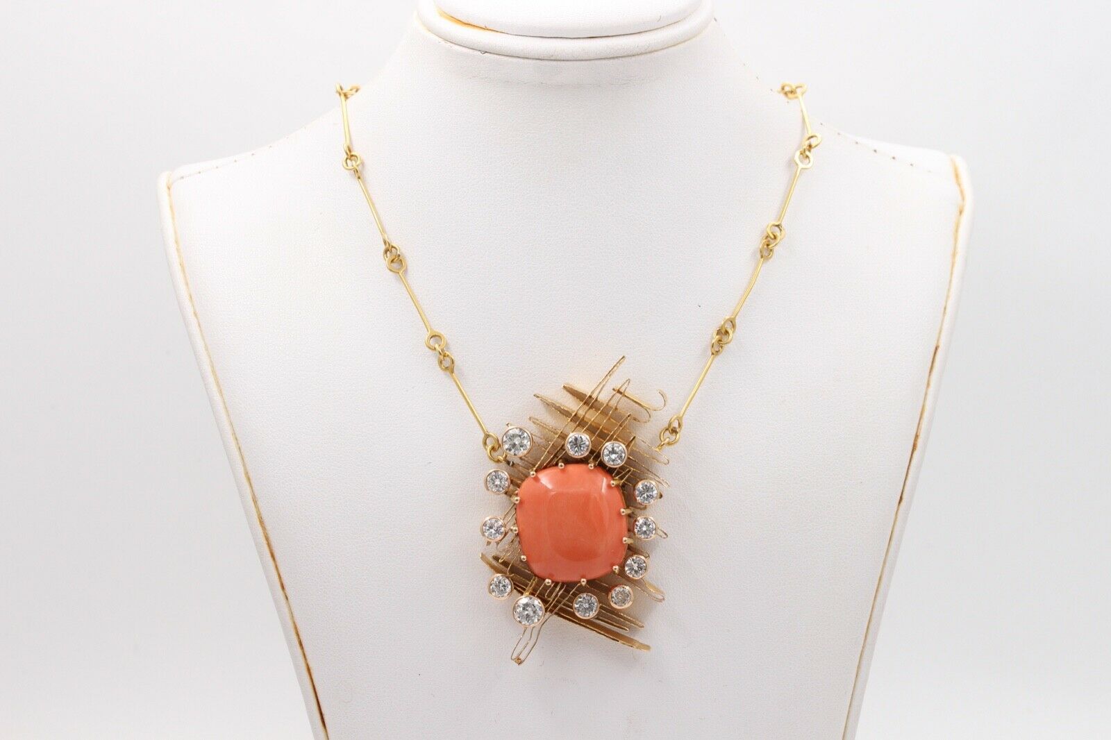 Vintage Abstract Coral Diamonds 18K Yellow Gold Pendant and Chain