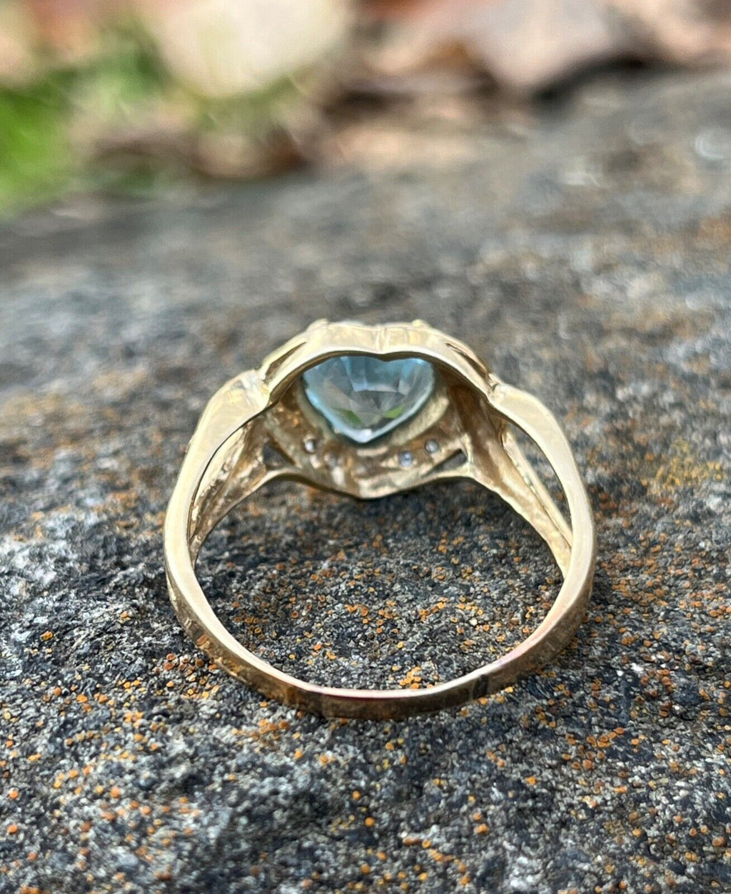 Vintage Heart Blue Topaz & Diamond 14K Yellow Gold Ring