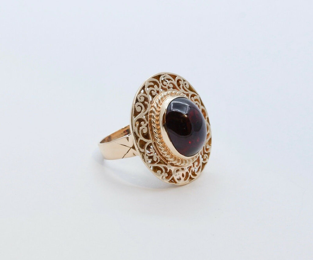 Exquisite Victorian Revival Garnet 14K Yellow Gold Ring