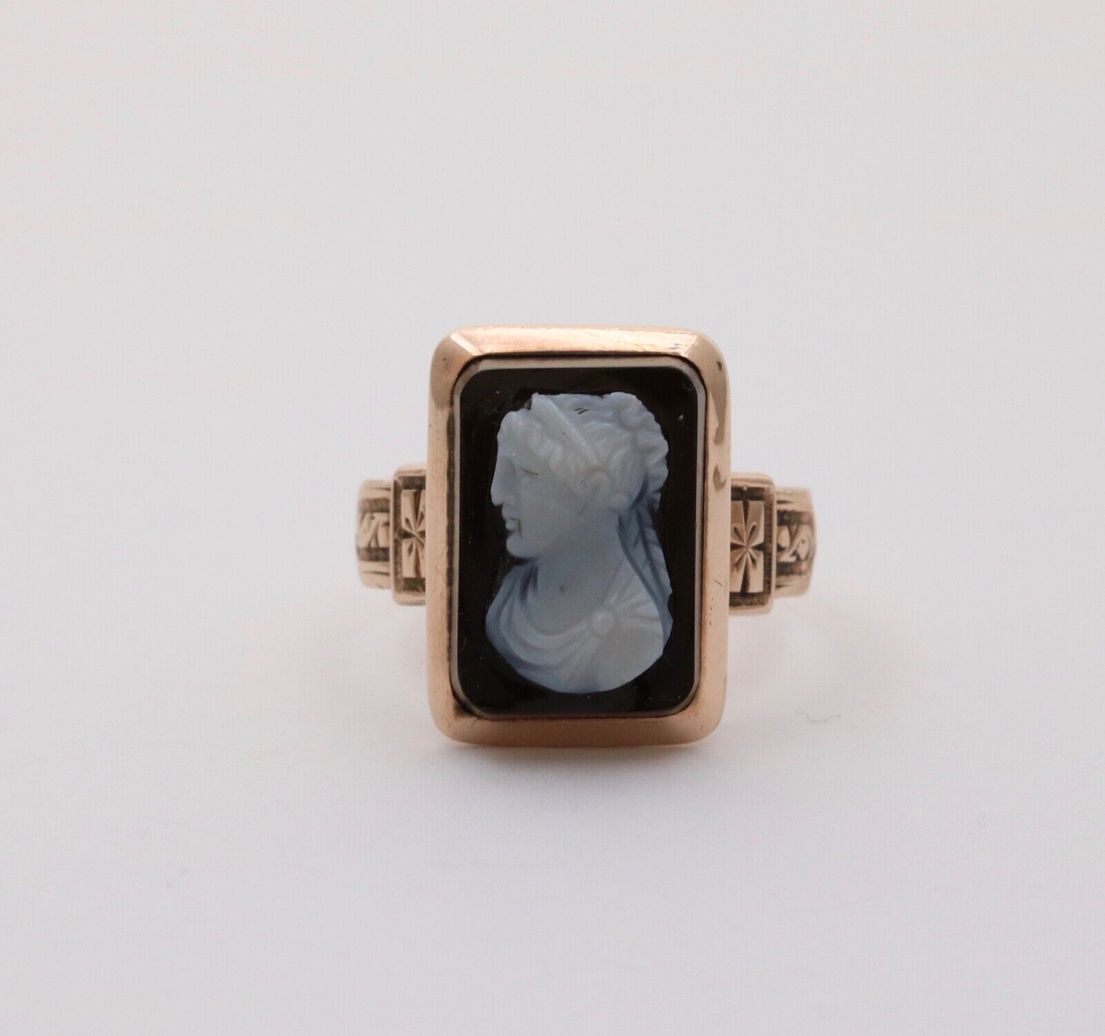 Edwardian Victorian Cameo Onyx 10K Rose Gold Ring