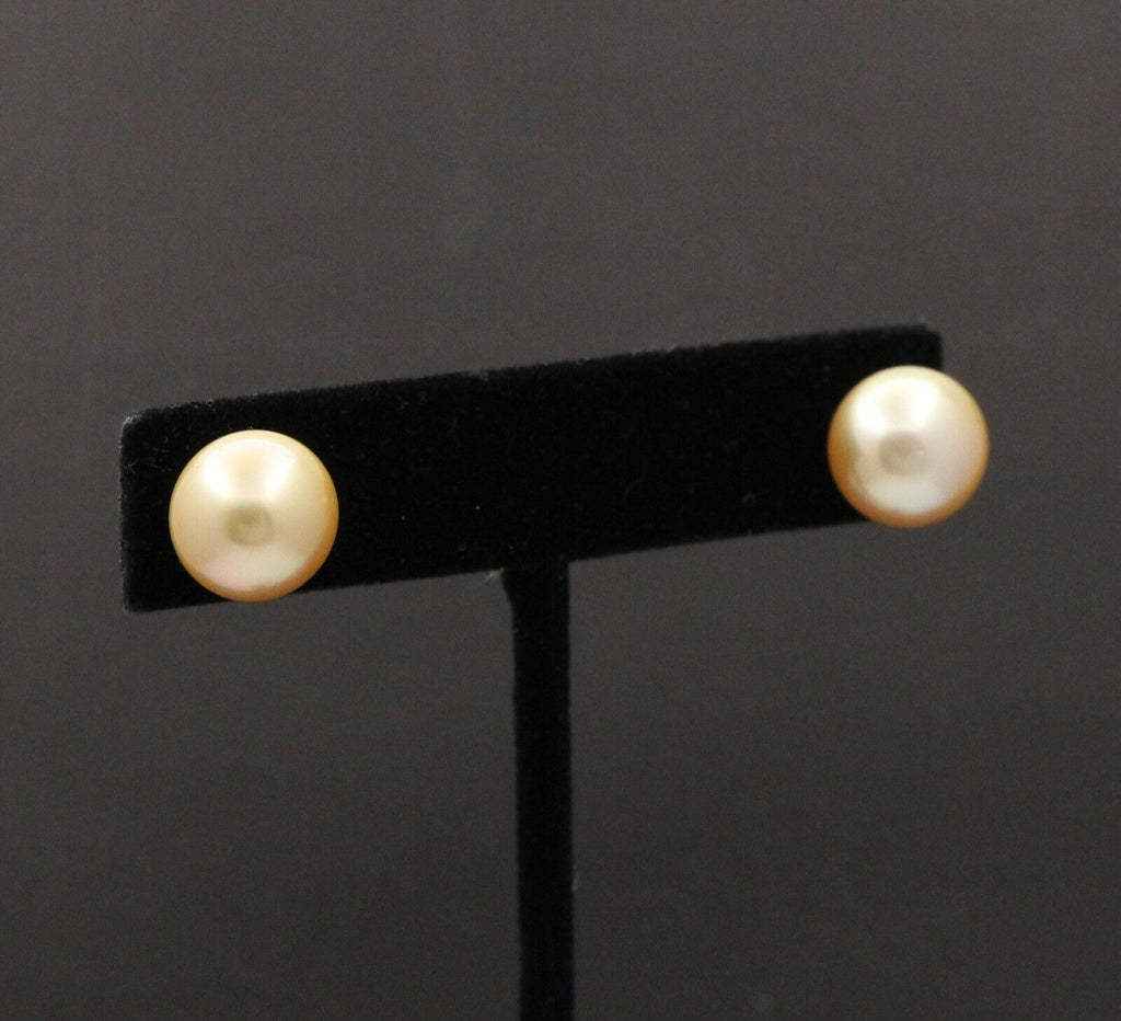 Vintage Classic 18K Yellow Gold Golden Pearl Studs Earrings