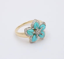 Load image into Gallery viewer, Vintage 18K Yellow Gold Turquoise &amp; Diamond Flower RIng , Cocktail Ring
