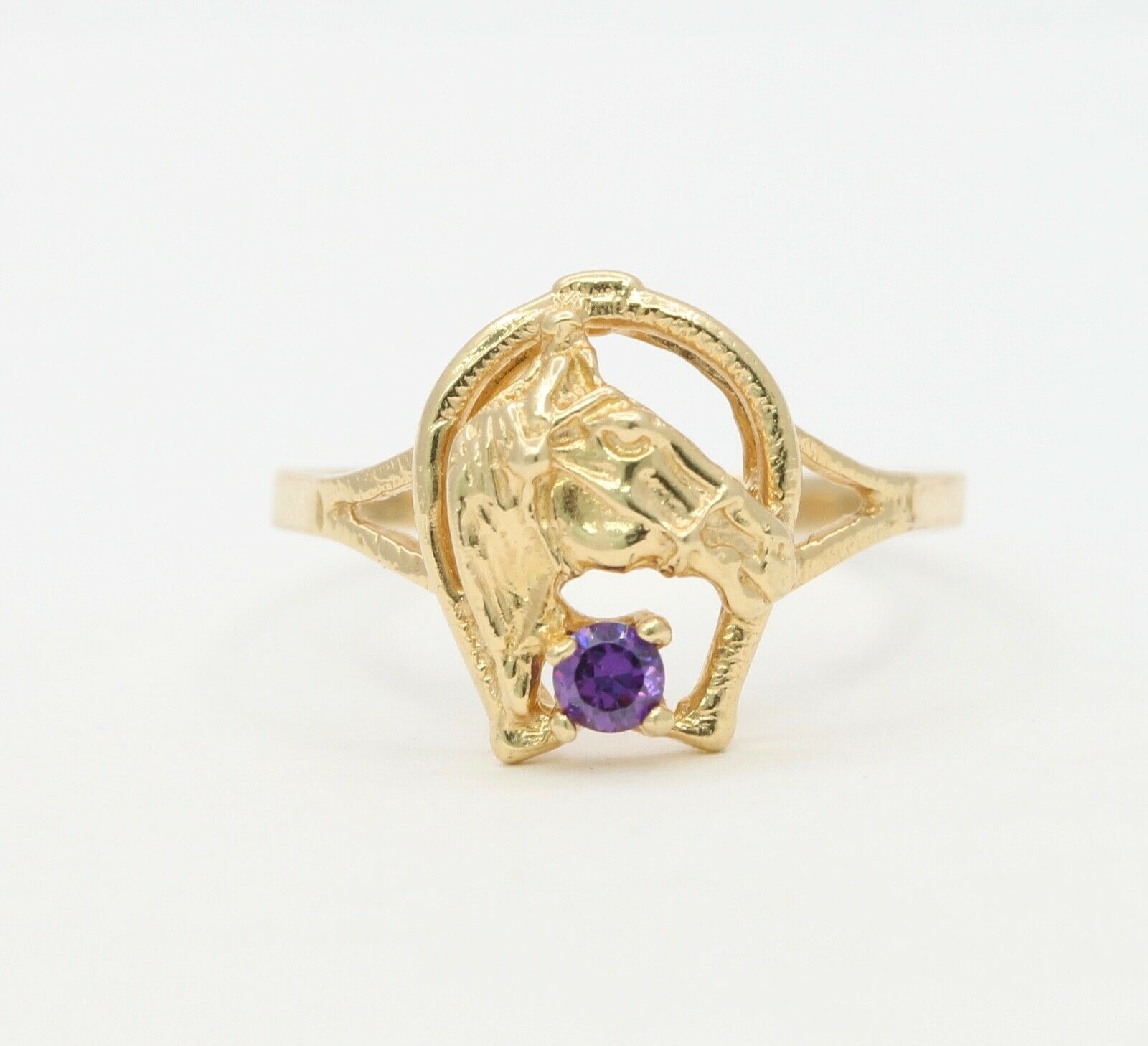 Vintage Horse Portrait in Horseshoe Amethyst 14K Yellow Gold Ring