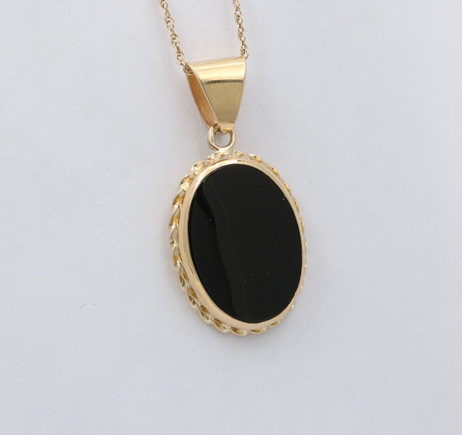 Vintage 14K Gold Onyx Charm Pendant.Necklace