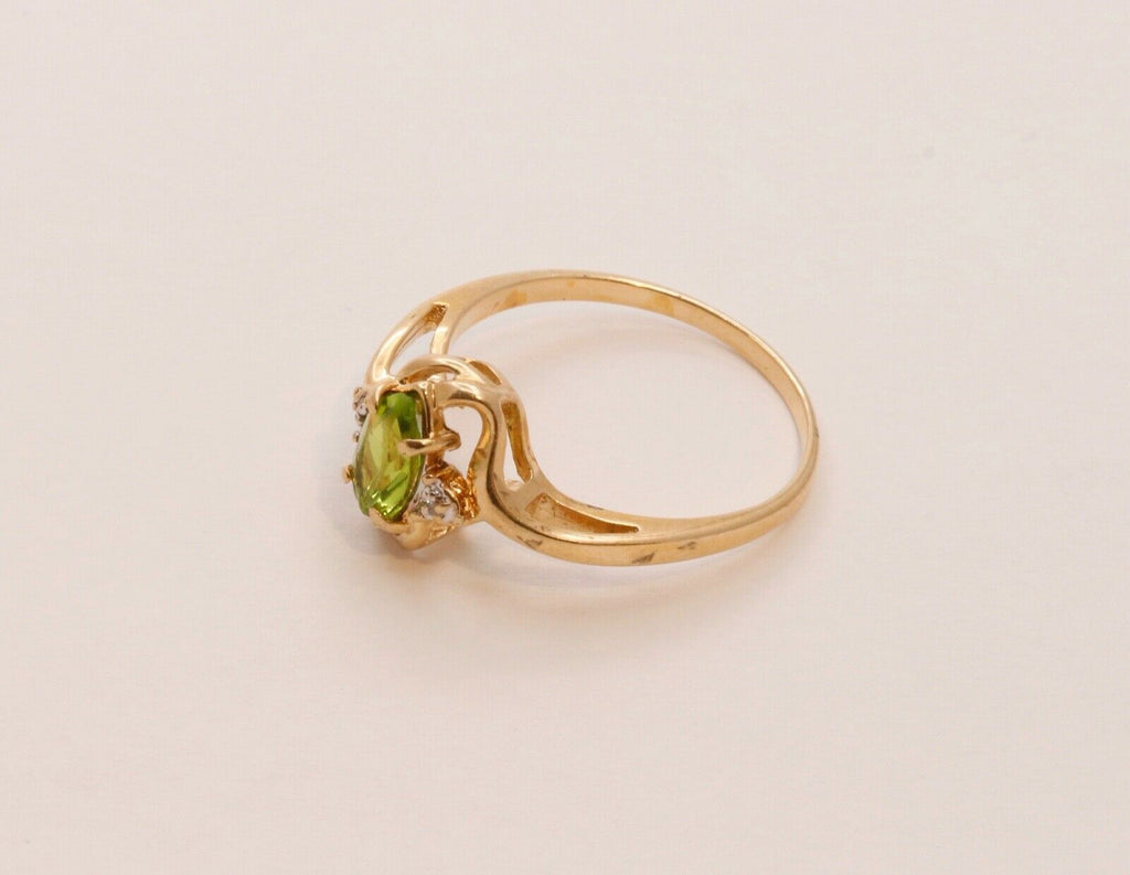 Vintage Ladies Bypass Peridot Diamonds 14K Yellow Gold Ring