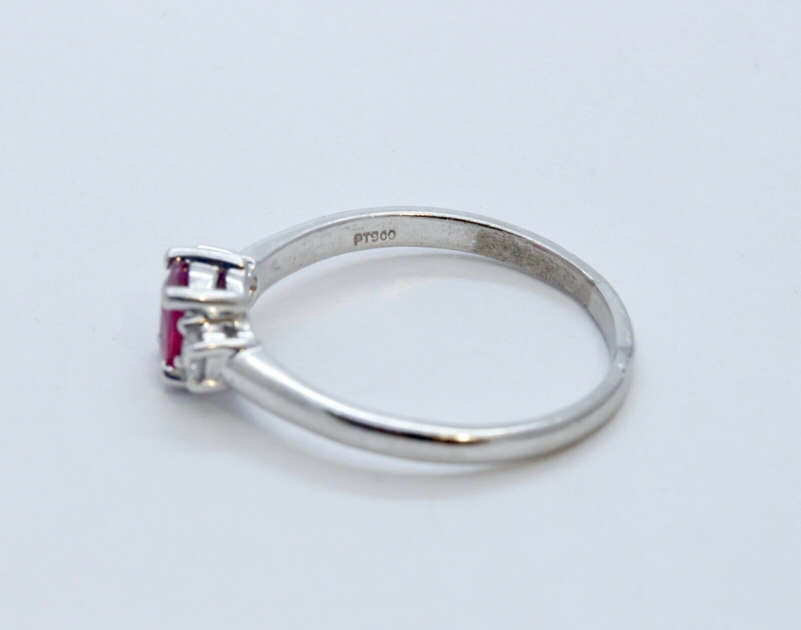 Vintage Natural Ruby Diamonds Platinum Ring