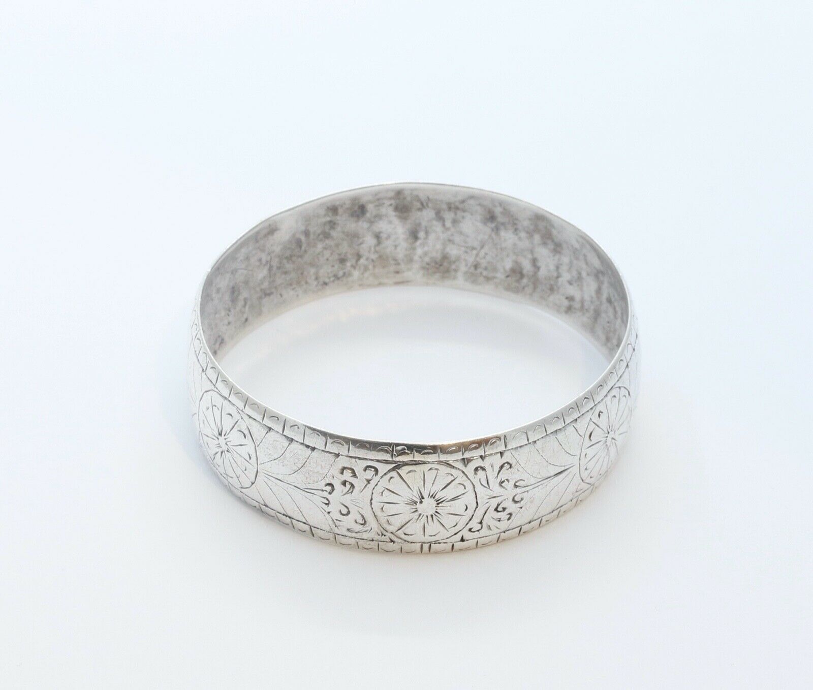 Vintage Handmade Repousse Silver Bangle Bracelet