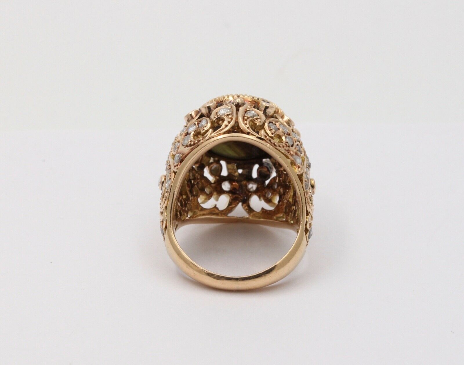Vintage Black Star Sapphire Rose Cut Diamonds 18K Yellow Gold Ring