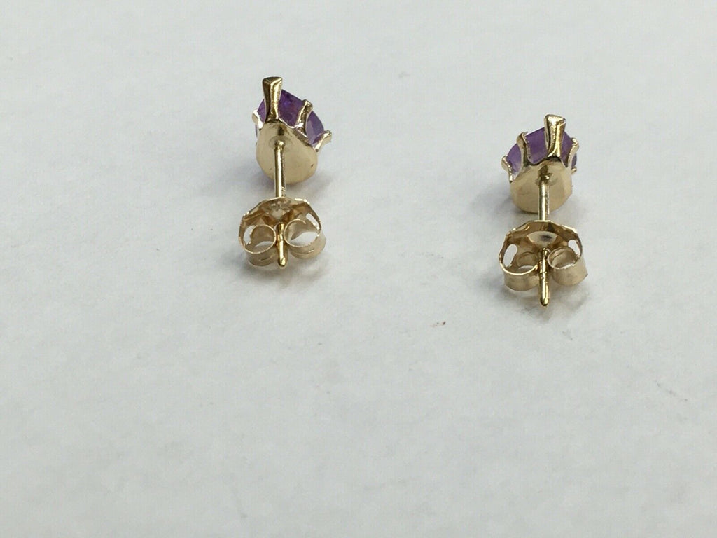 Vintage Ladies Amethyst 14K Yellow Gold Earrings