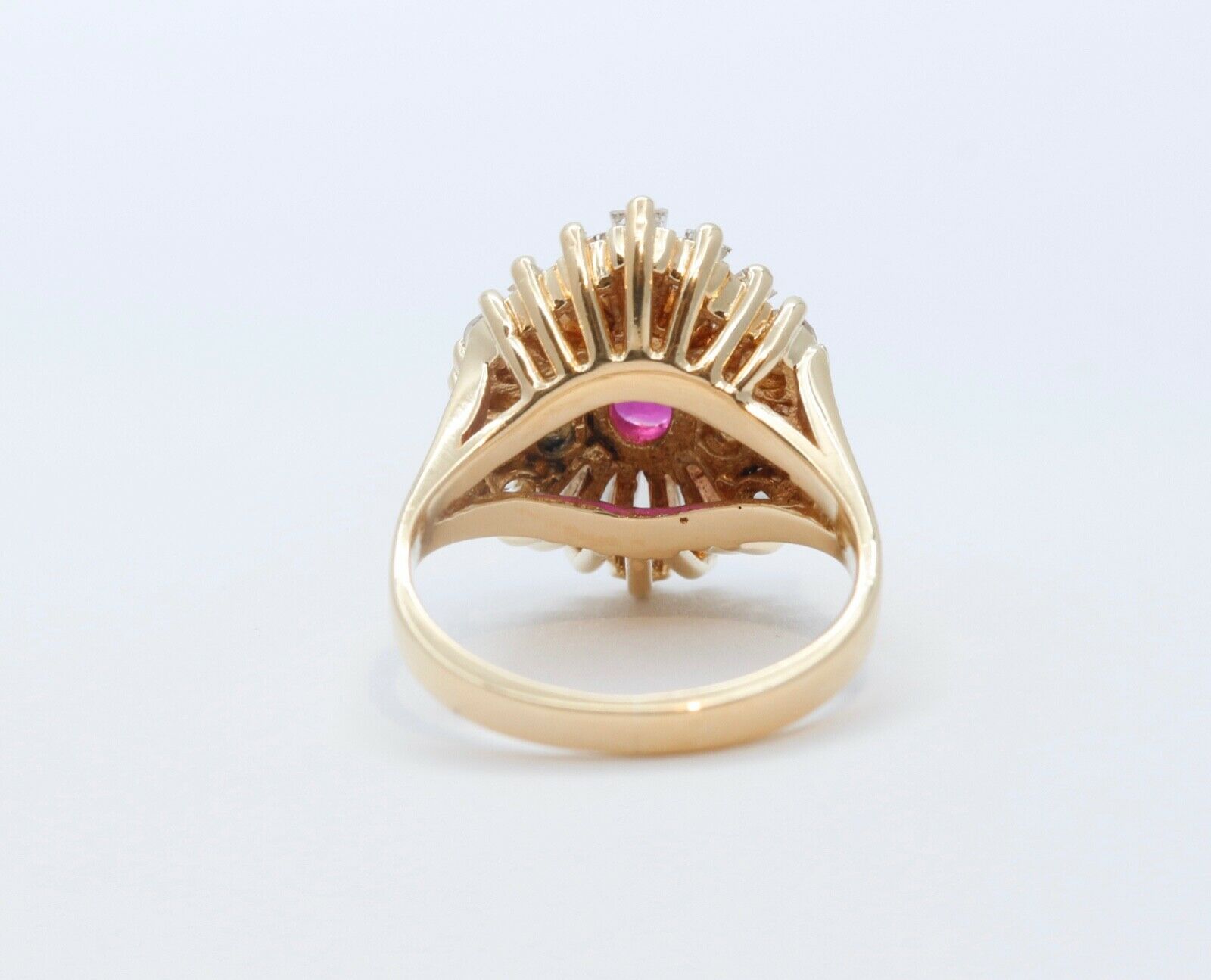 Elegant Ruby Diamonds 18K Yellow Gold Vintage Cluster Ring