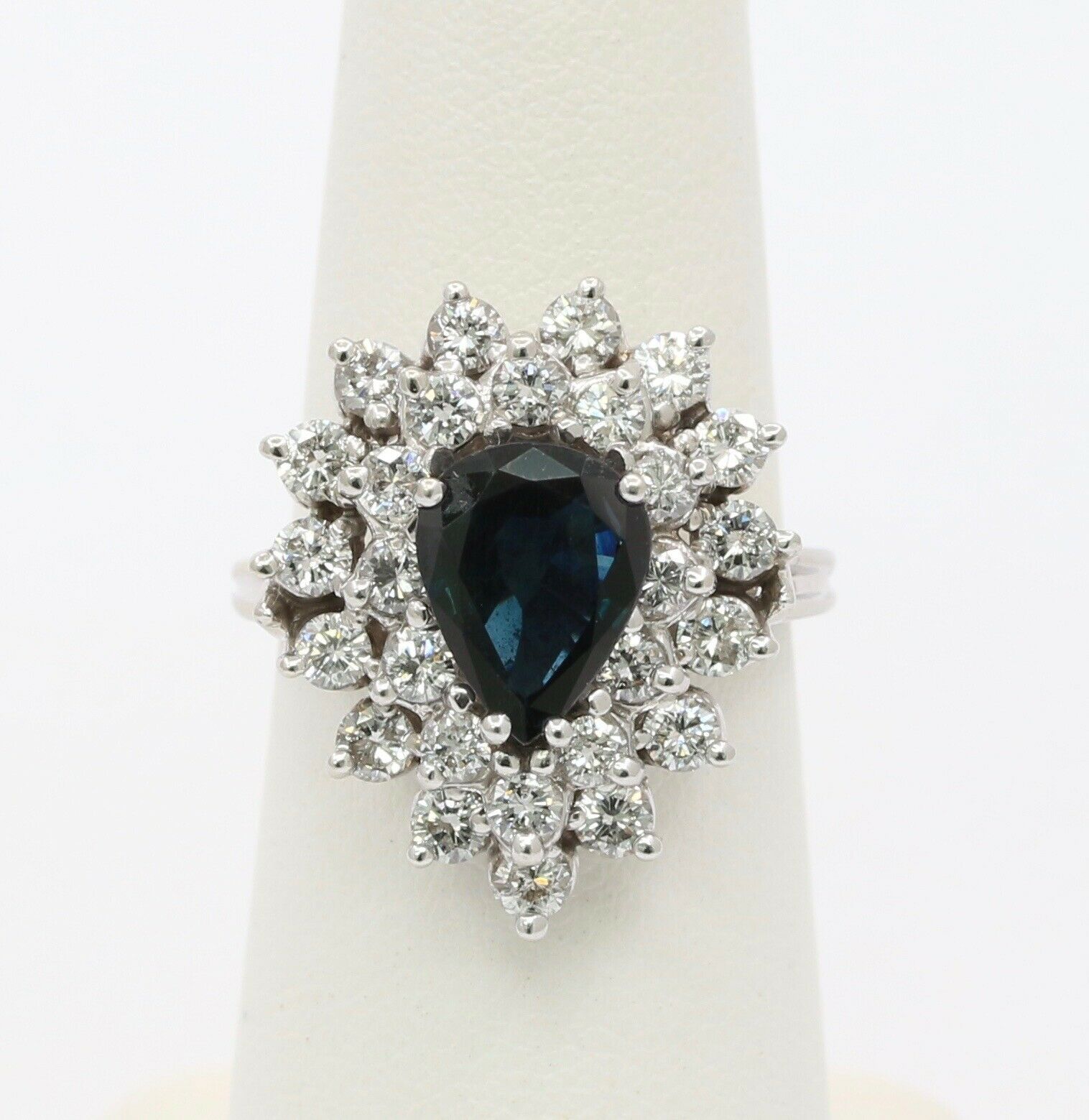 Elegant Blue Sapphire and Diamonds 14K White Gold Ring