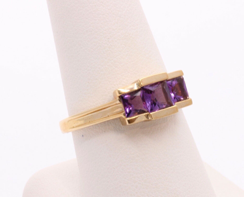 Vintage Three Stone Amethyst 14K Yellow Gold Ring