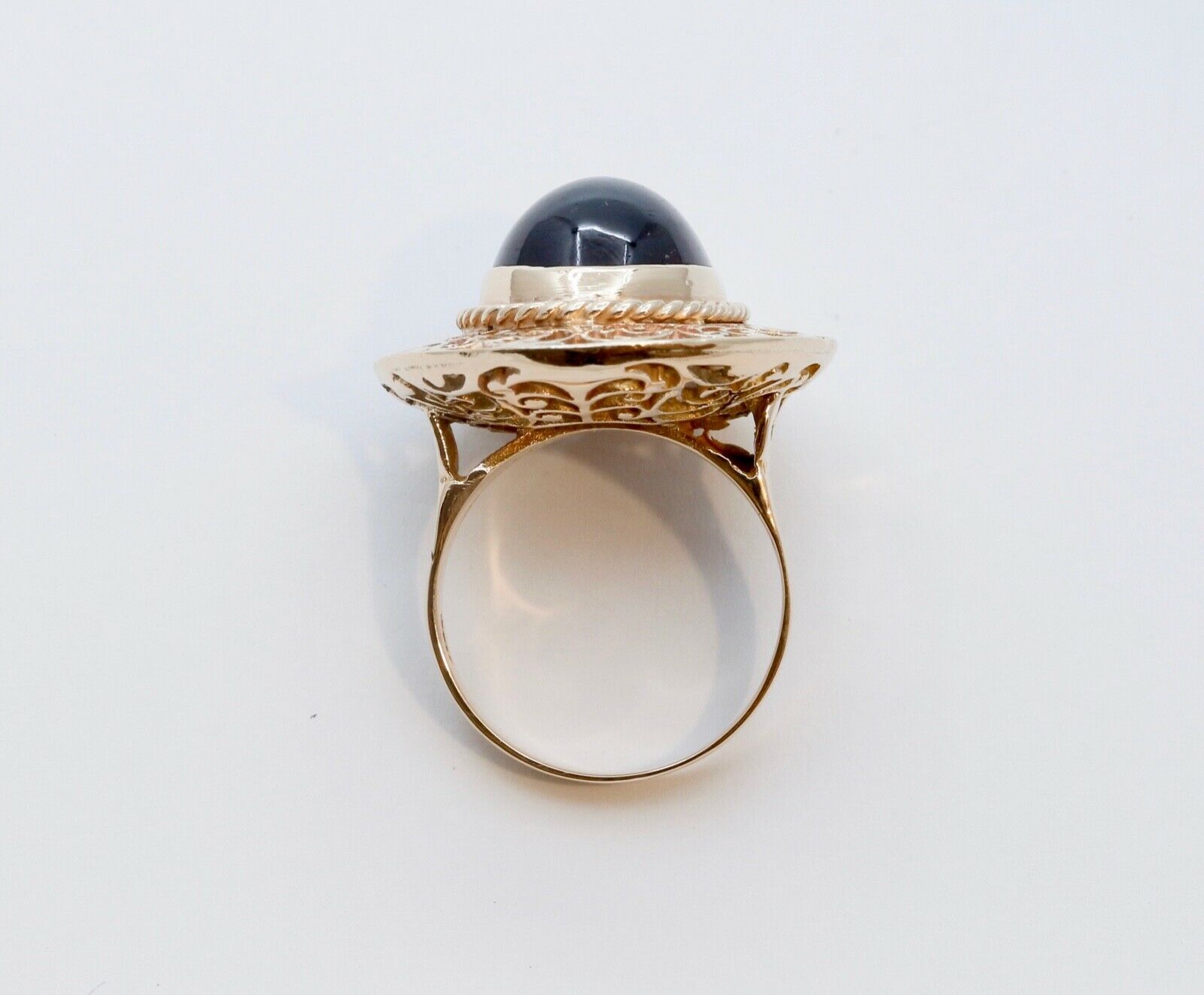 Exquisite Victorian Revival Garnet 14K Yellow Gold Ring