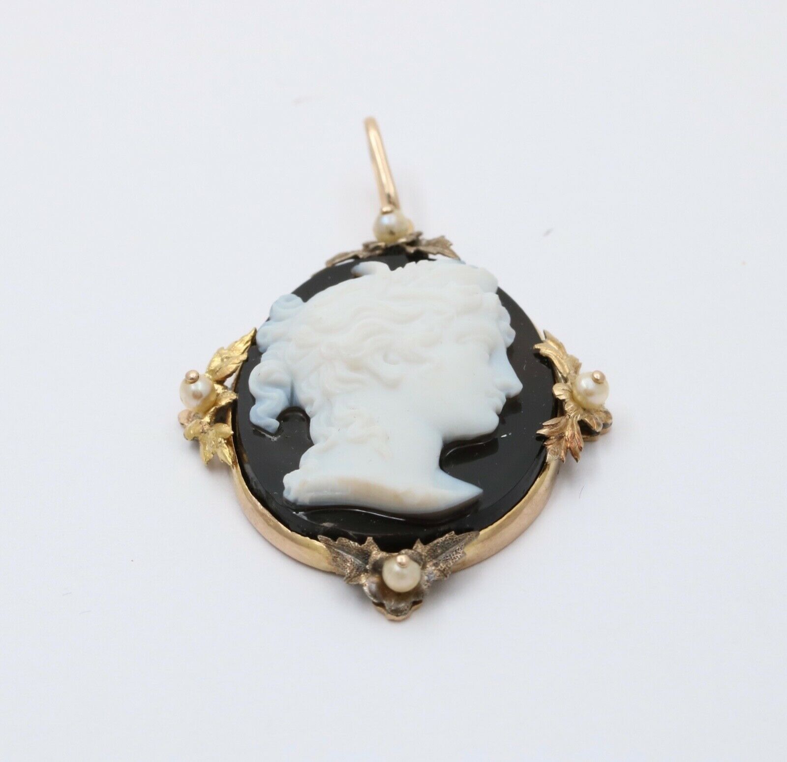Victorian Cameo Seed Pearls Onyx 14K Yellow Gold Pendant