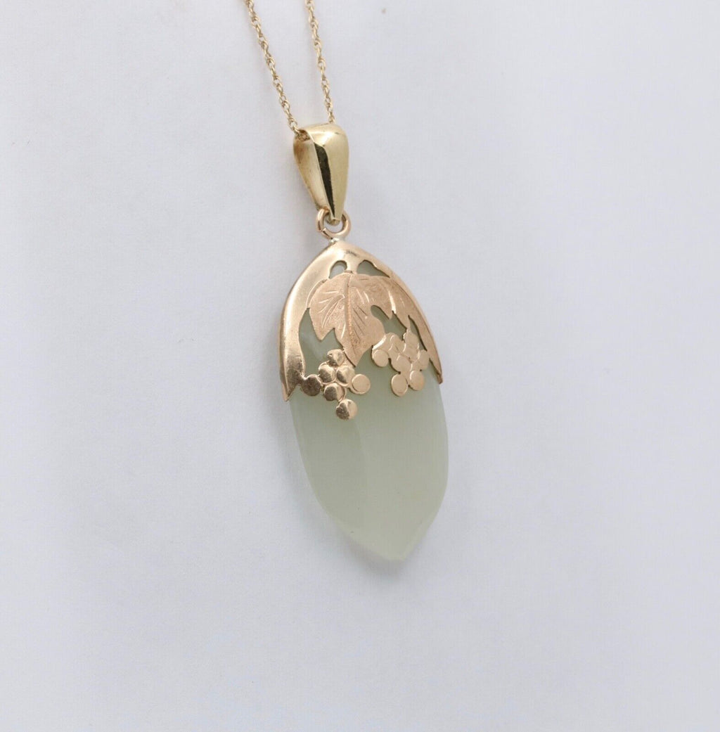 Vintage 14K yellow gold Jadeite Jade Grape Motif Charm Pendant