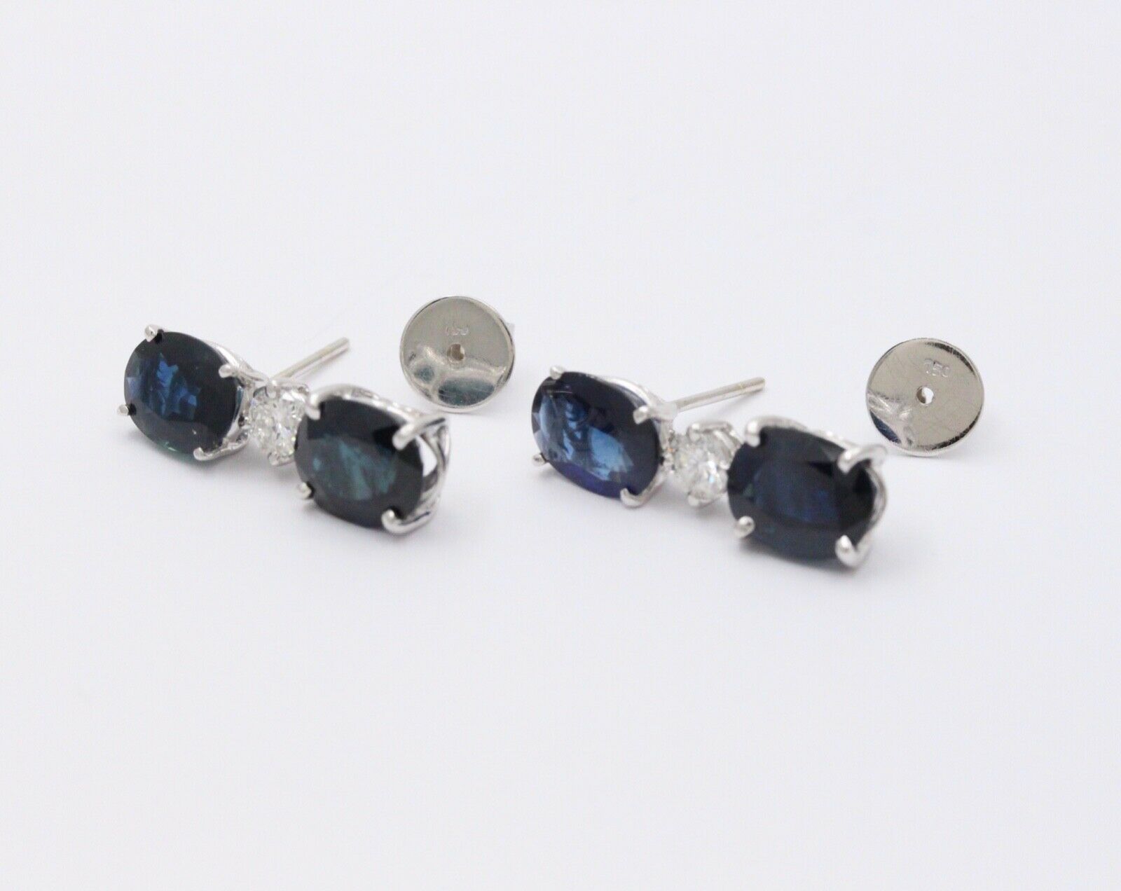 Elegant Blue Sapphires Diamonds 18K White Gold Dangle Earrings