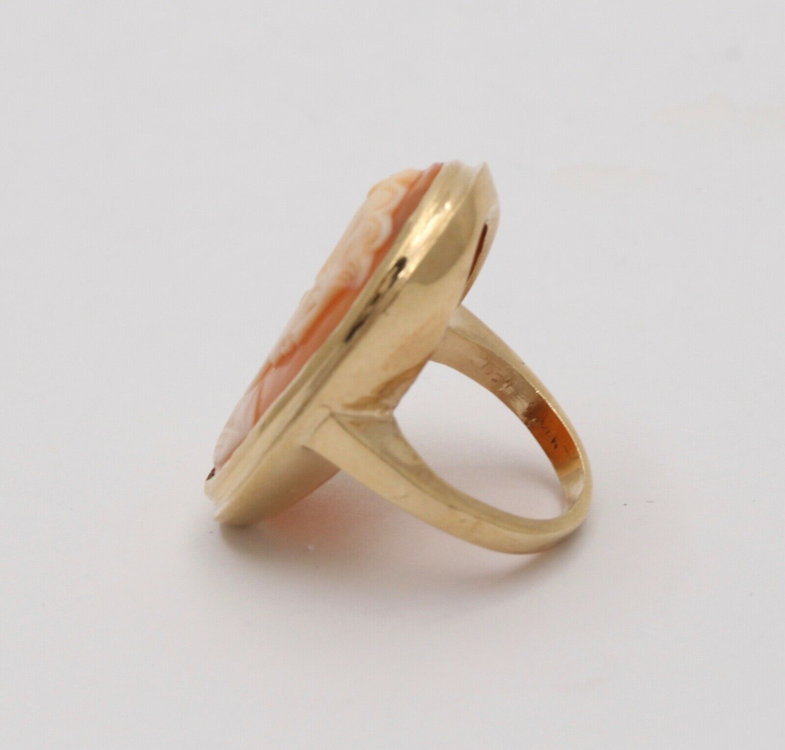Victorian Style Large Cameo 14K Yellow Gold Ring