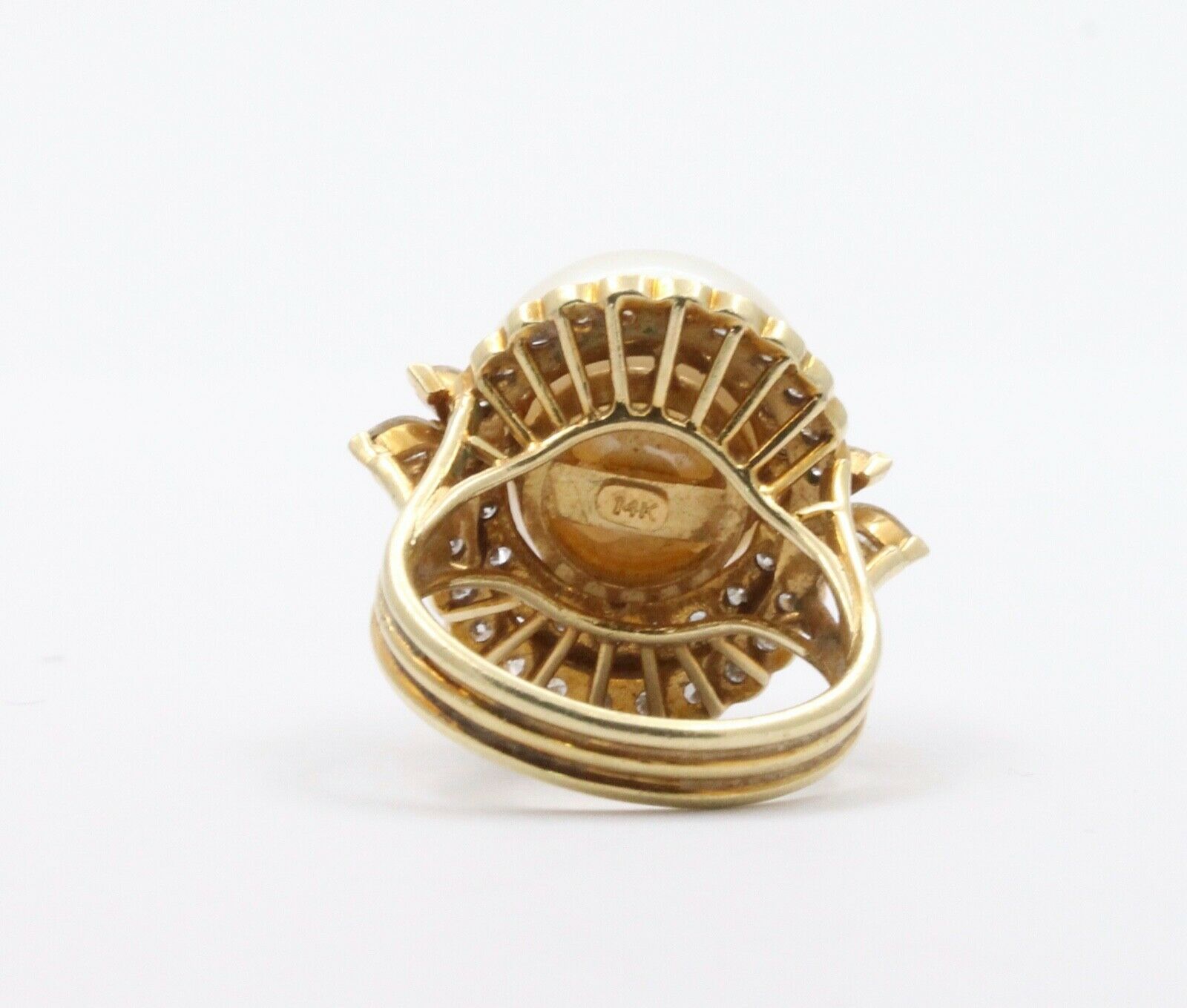 Large Vintage 14K Yellow Gold Diamond 14MM Pearl Ring