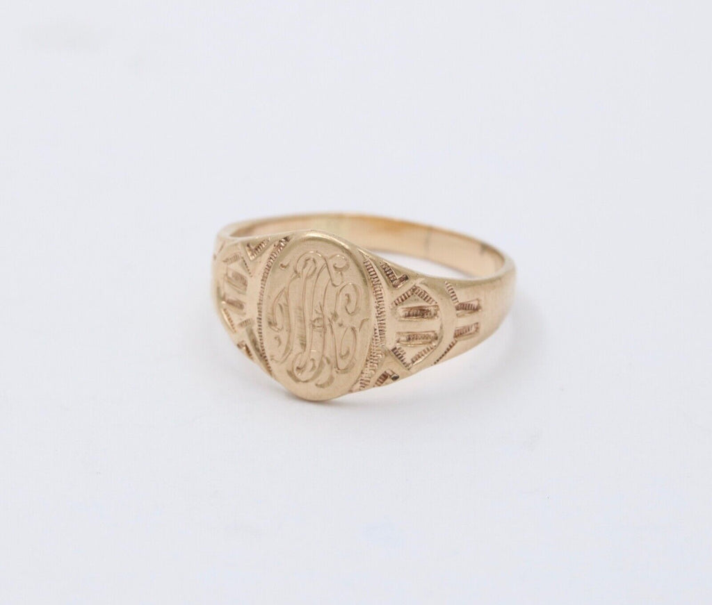 Vintage Signet Carved Engraved 14K Yellow Gold Ring