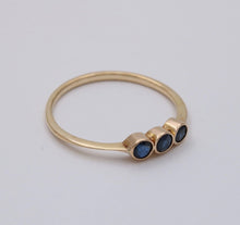 Load image into Gallery viewer, Vintage 14K Yellow Gold Sapphire Three Stone Ring Band
