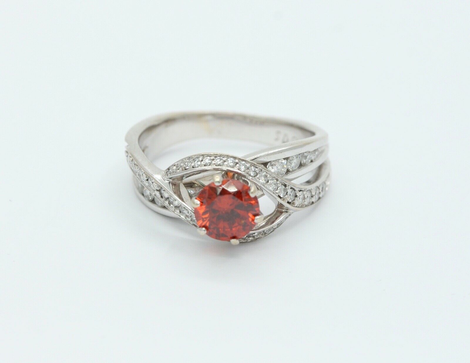 Vintage Ladies Spessartite Garnet Diamonds 18K White Gold Ring