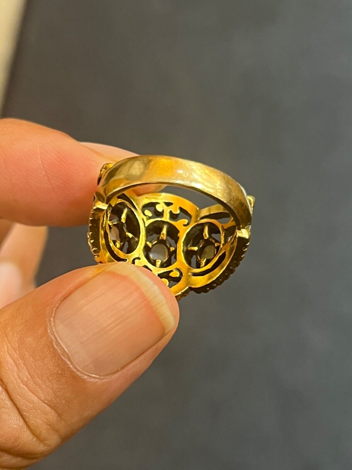 Vintage 14K Yellow Gold Three Stones Opal Ring, Band.