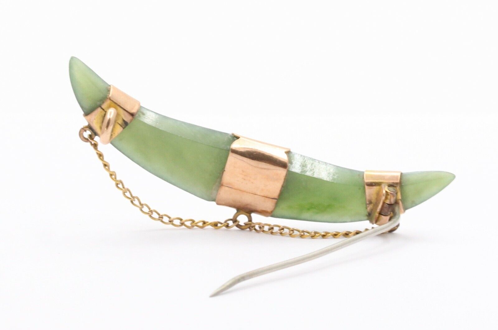 Antique 9K Yellow Gold Crescent Jade Pin