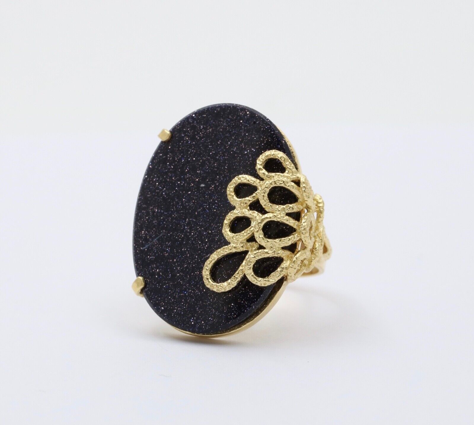 Vintage 18K Yellow Gold Blue Goldstone Statement Ring