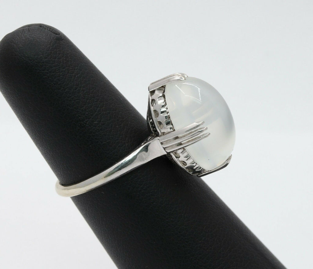 Vintage Solitaire Moon Stone Ring