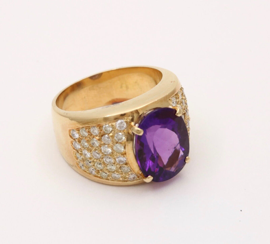 Vintage Amethyst Diamonds 18K Yellow Gold Cocktail Ring
