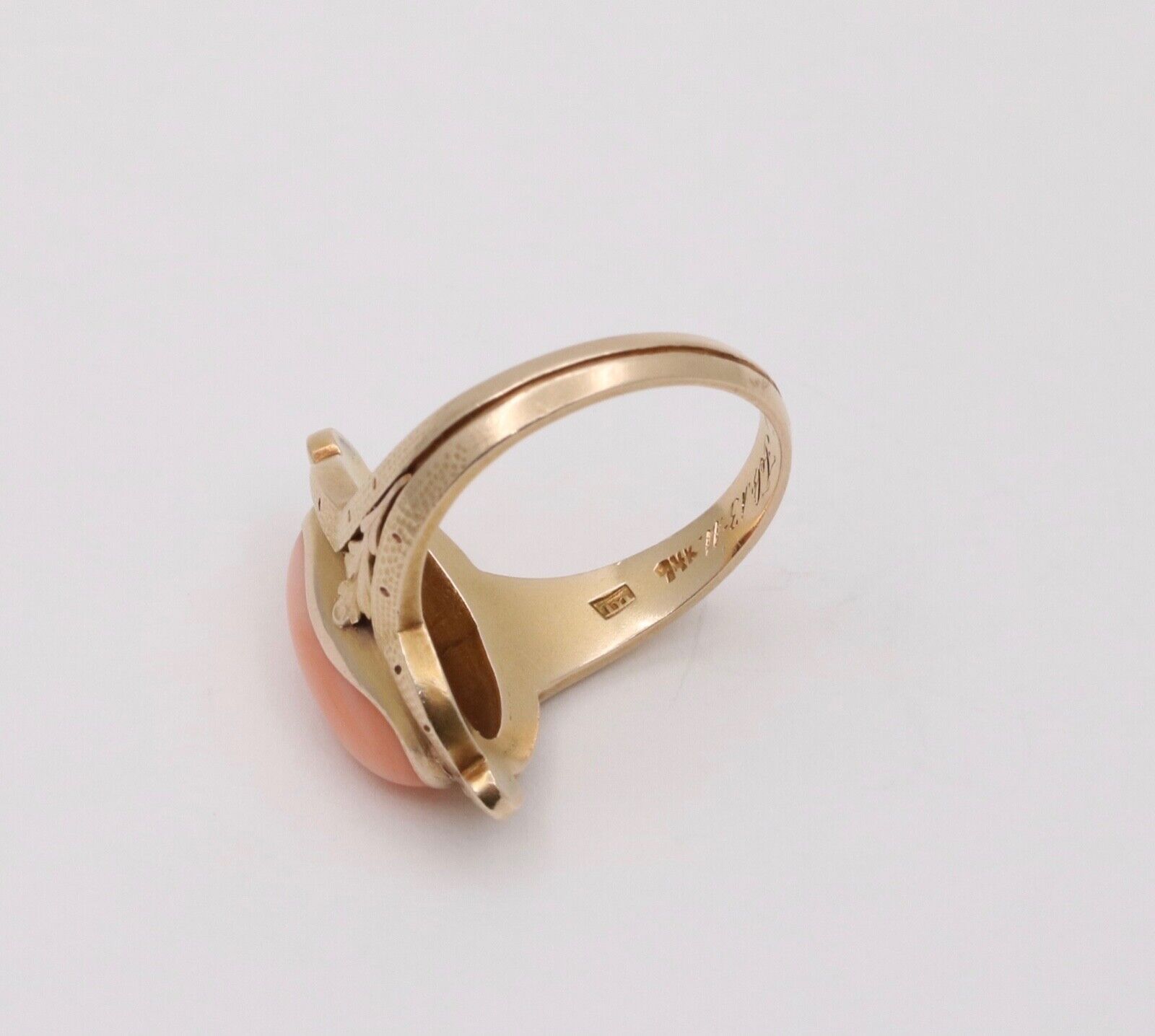 Antique 14K Yellow Gold Cushion Coral Leaf Ring