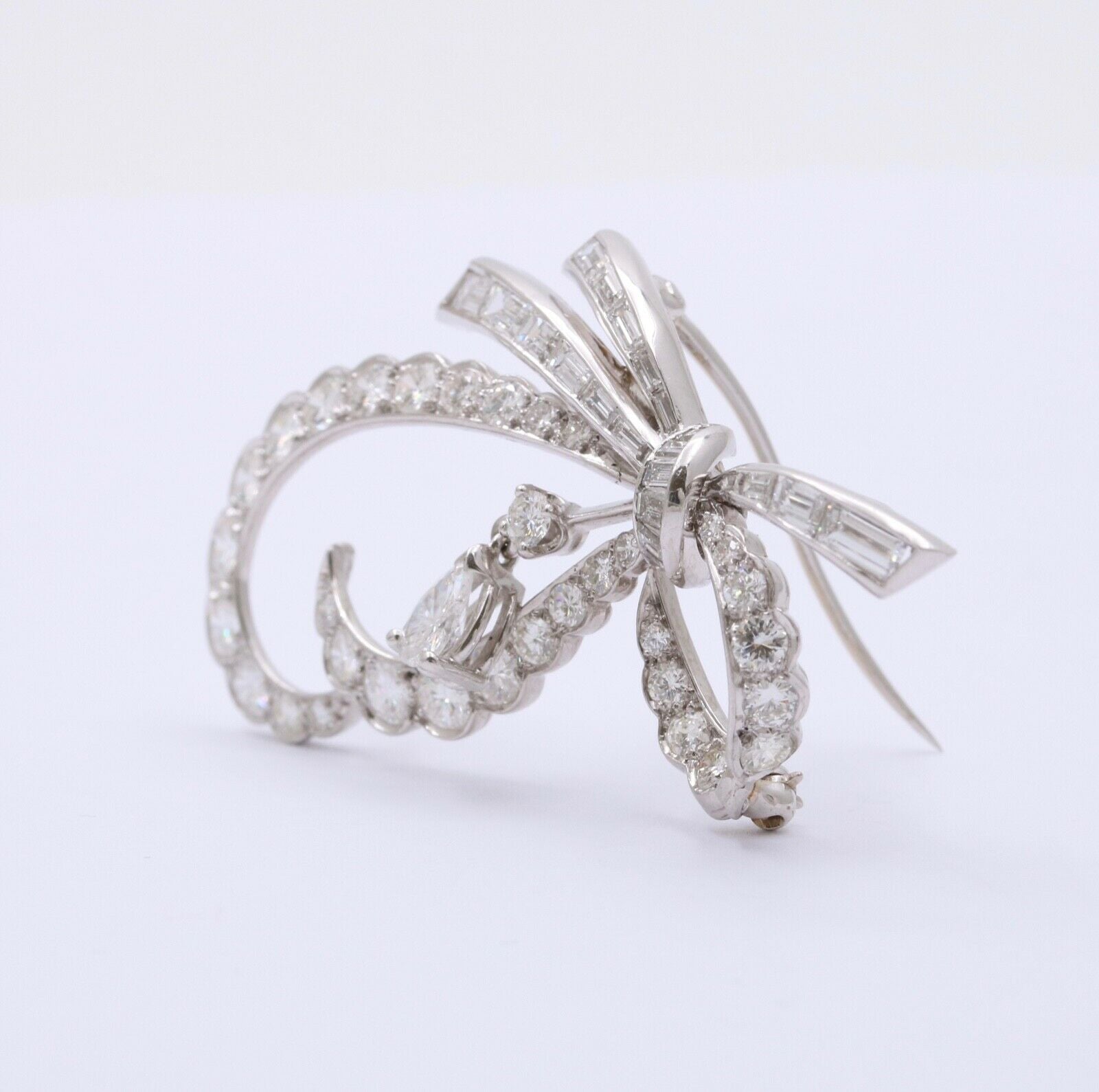 Vintage Ribbon Diamonds Platinum Brooch Pendant