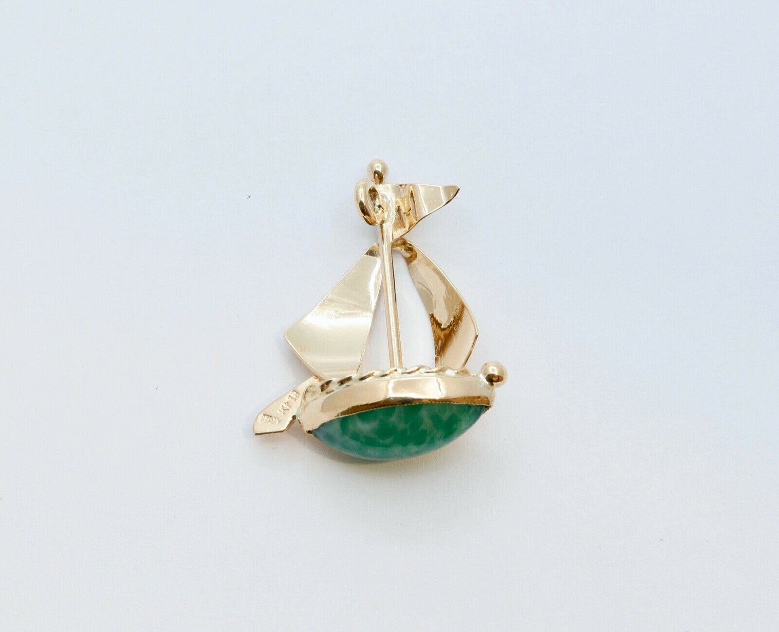 Vintage Jade 14K Yellow Gold Chinese Sailboat Pendant Charm