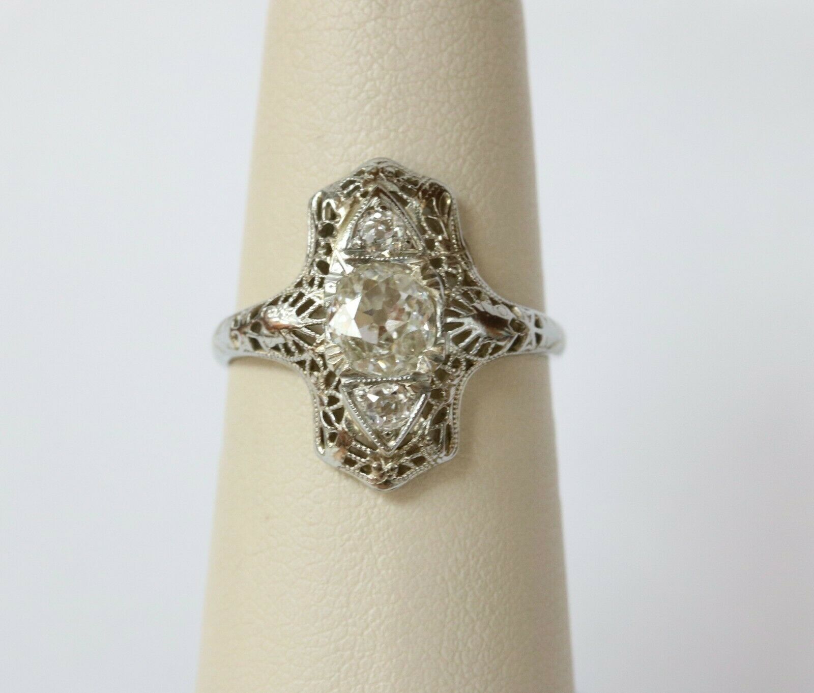 Stunning Art Deco 18K White Gold Filigree Three Diamonds Shield Ring