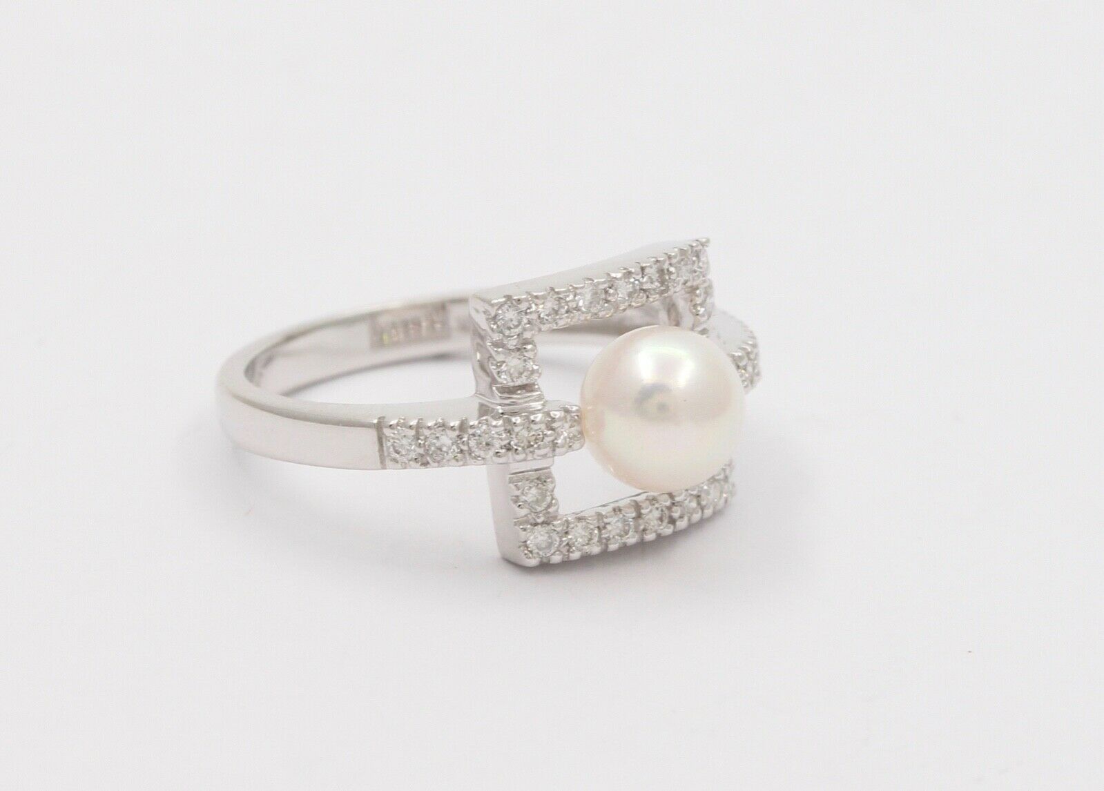 Mikimoto Pearl Diamonds 14K White Gold Ring