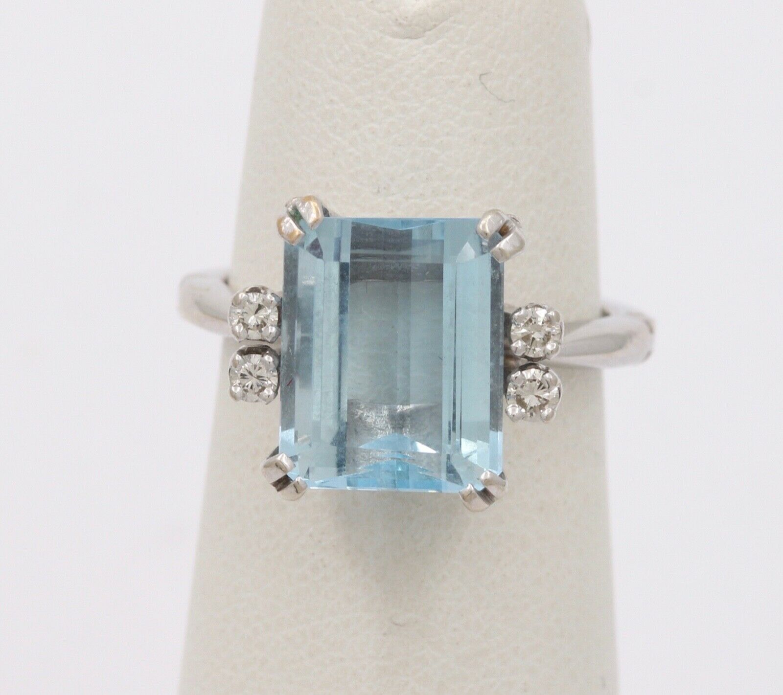 Vintage Natural Aquamarine Diamonds 14K White Gold Expandable Ring
