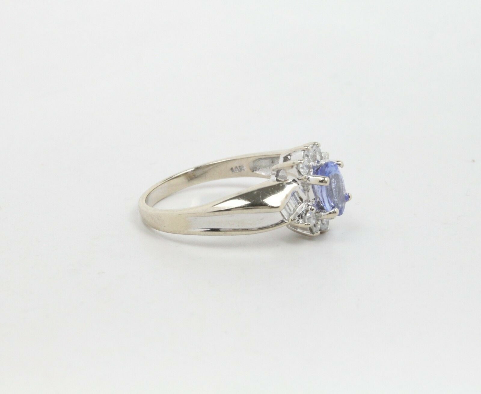 Vintage 14K White Gold Cornflower Blue Sapphire & Diamond Ring